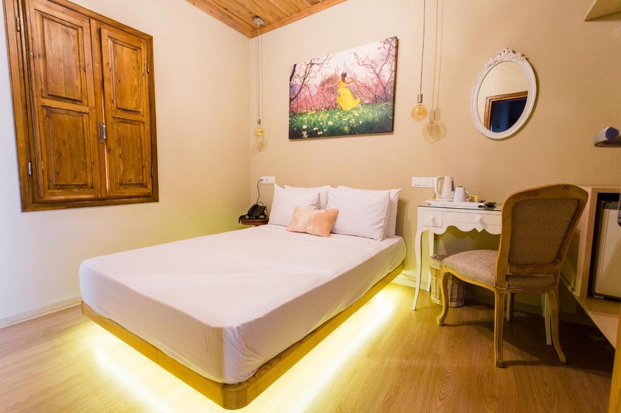 Blossom rooms&suite Veria  Exteriör bild