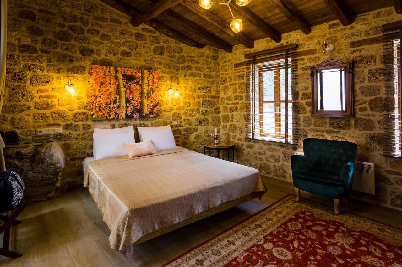 Blossom rooms&suite Veria  Exteriör bild