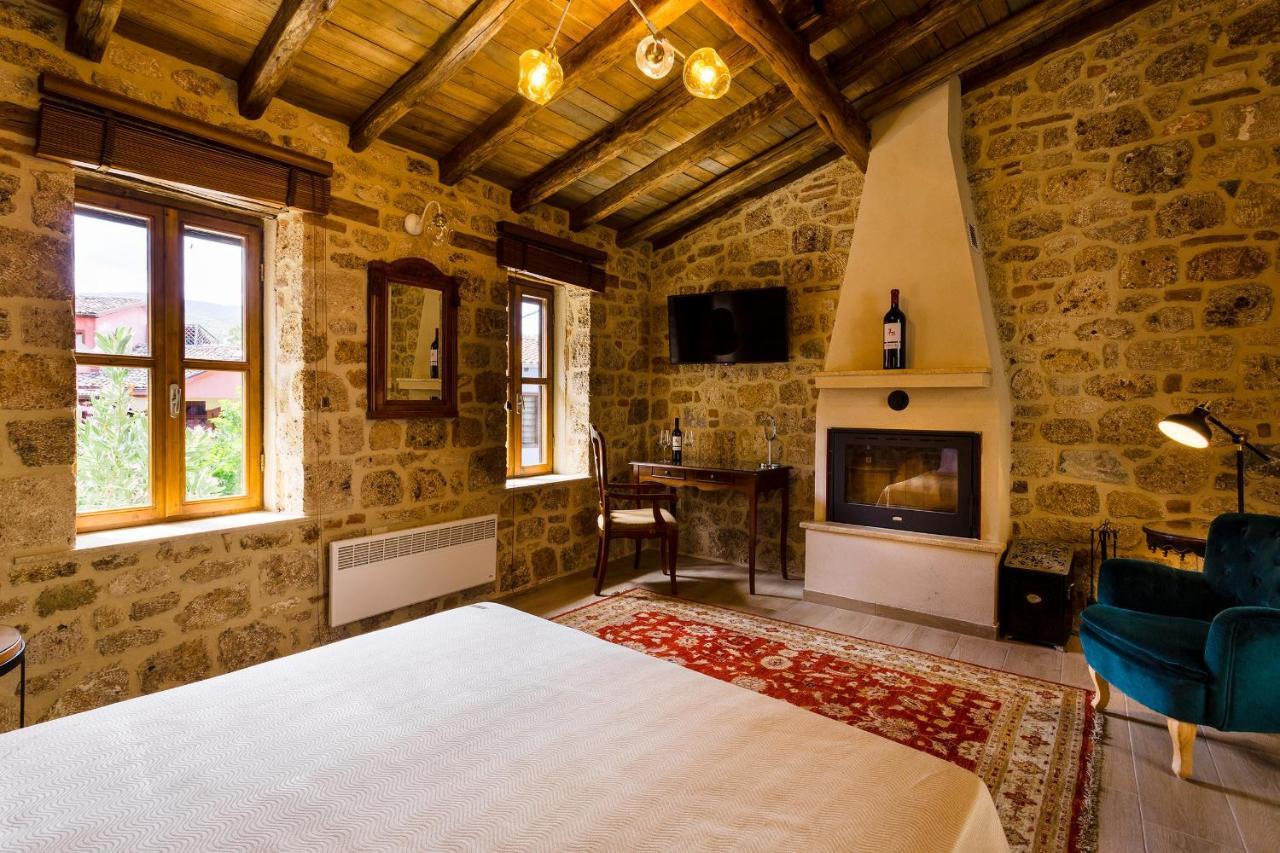 Blossom rooms&suite Veria  Exteriör bild