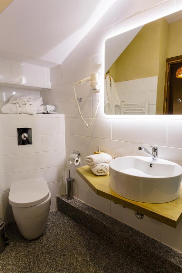 Blossom rooms&suite Veria  Exteriör bild