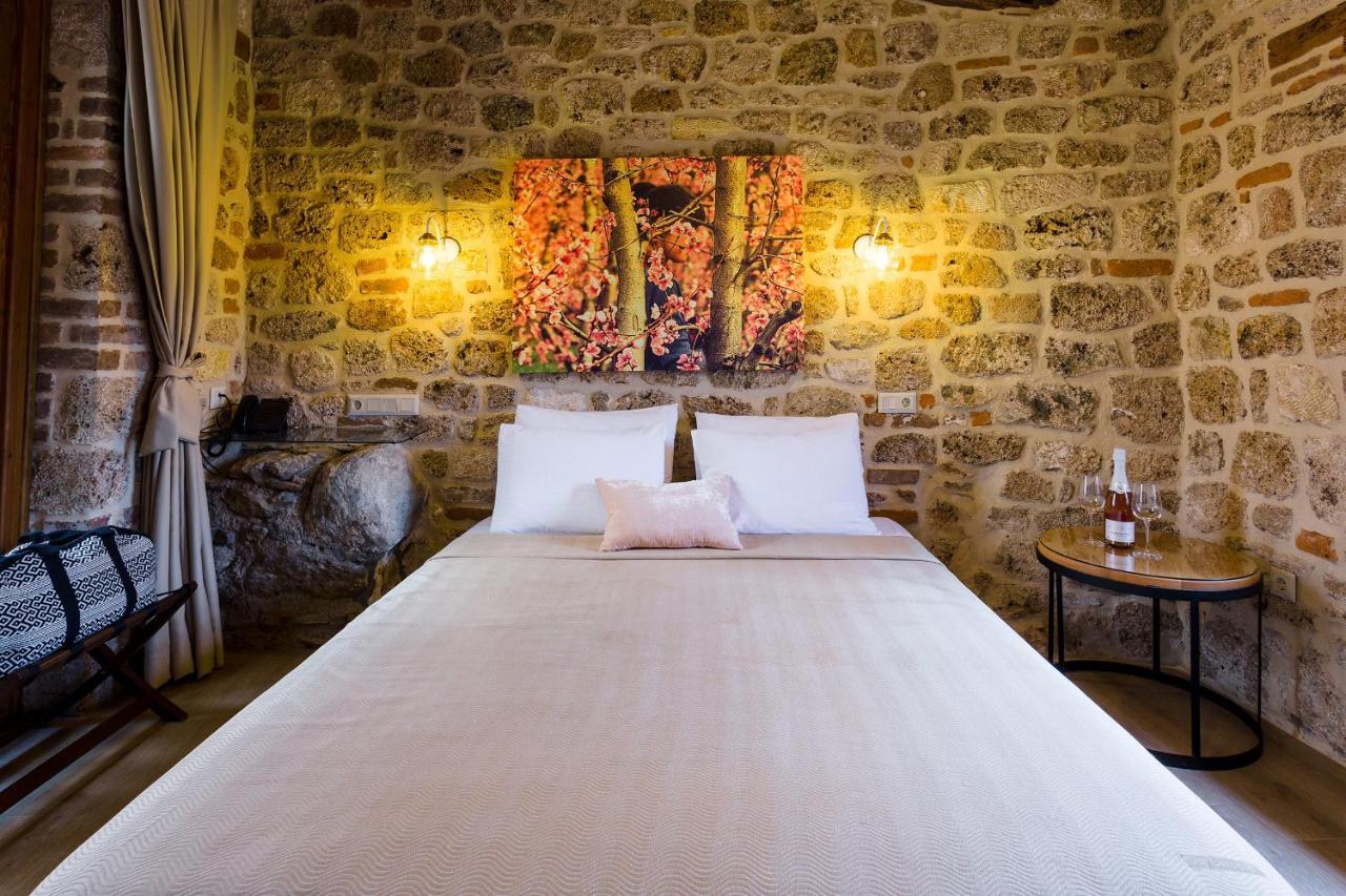Blossom rooms&suite Veria  Exteriör bild