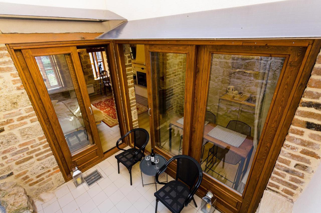 Blossom rooms&suite Veria  Exteriör bild