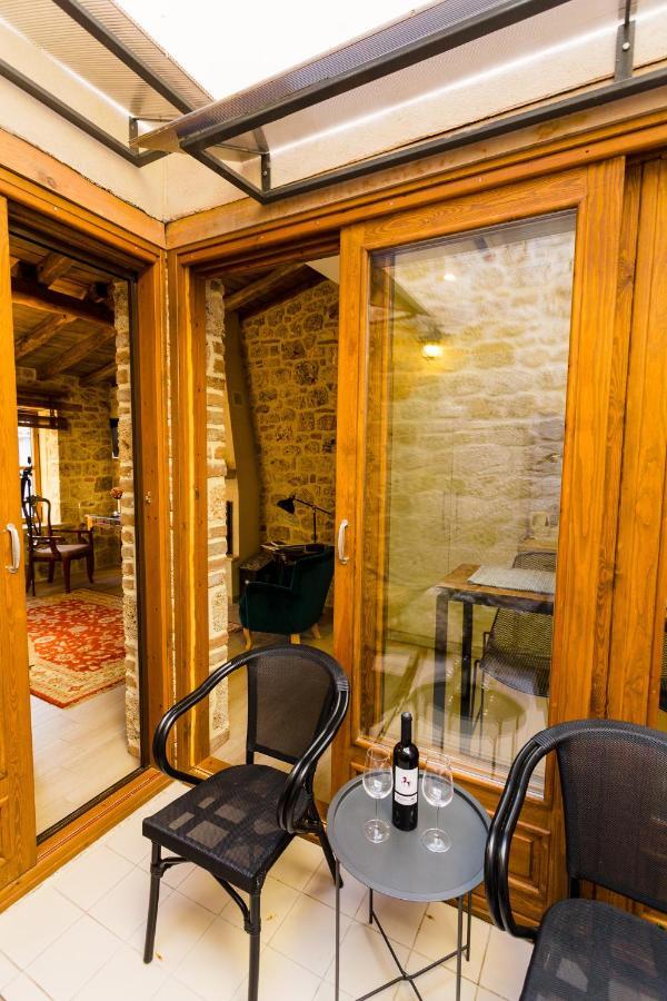 Blossom rooms&suite Veria  Exteriör bild