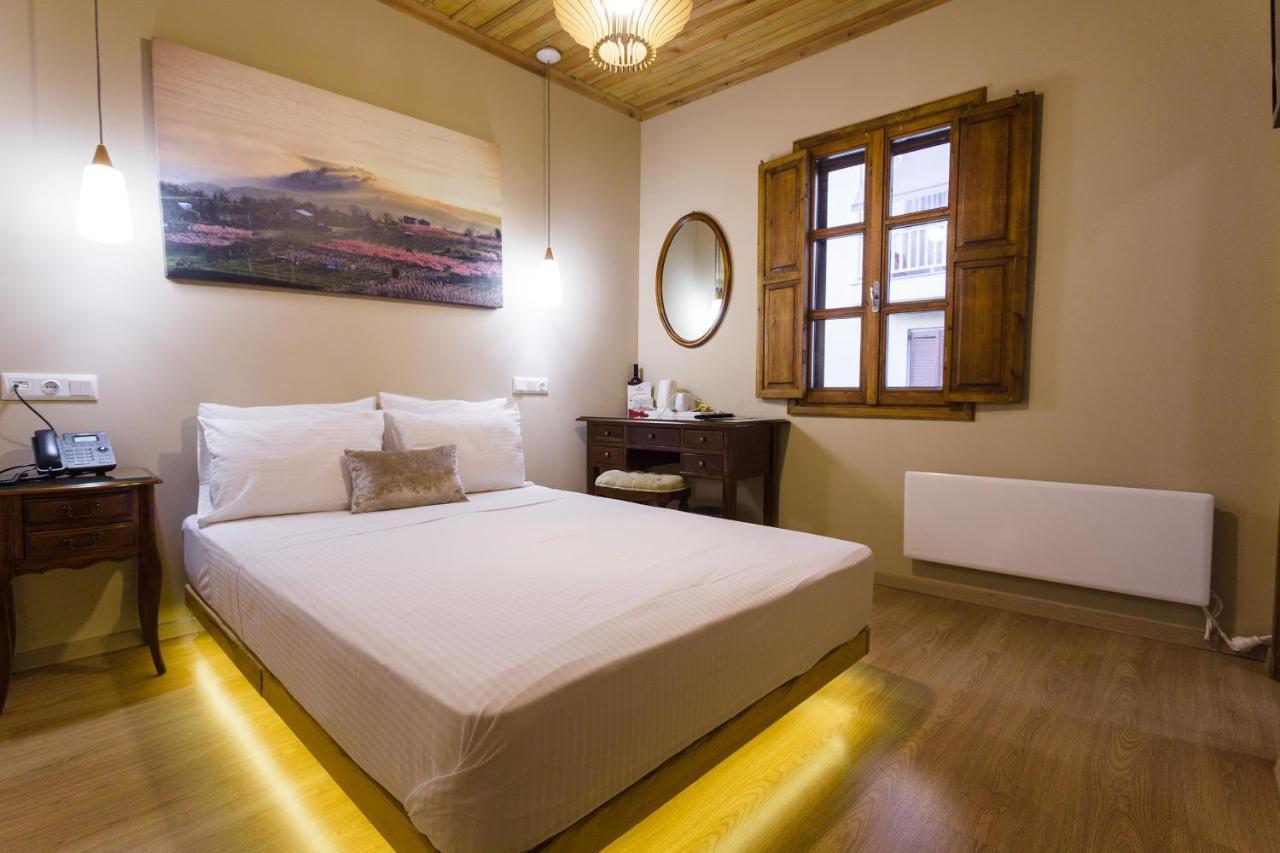 Blossom rooms&suite Veria  Exteriör bild