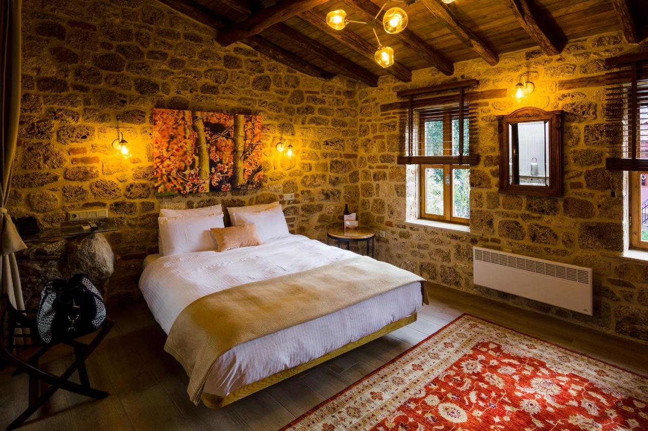 Blossom rooms&suite Veria  Exteriör bild