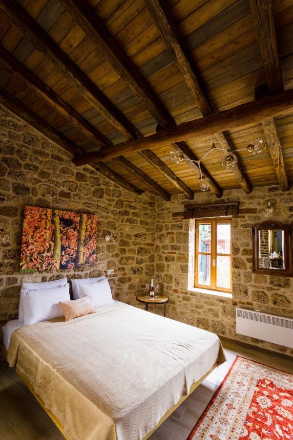 Blossom rooms&suite Veria  Exteriör bild